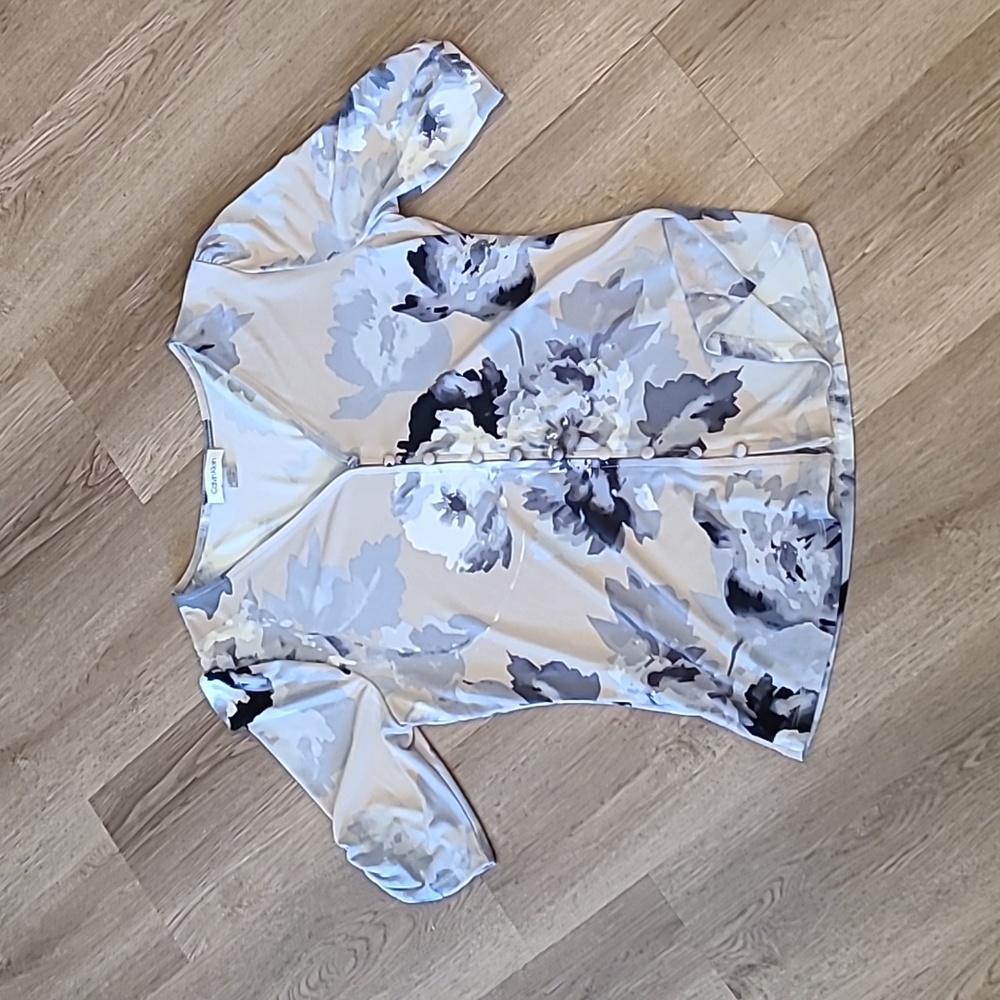 CALVIN KLEIN NWOT BLOUSE